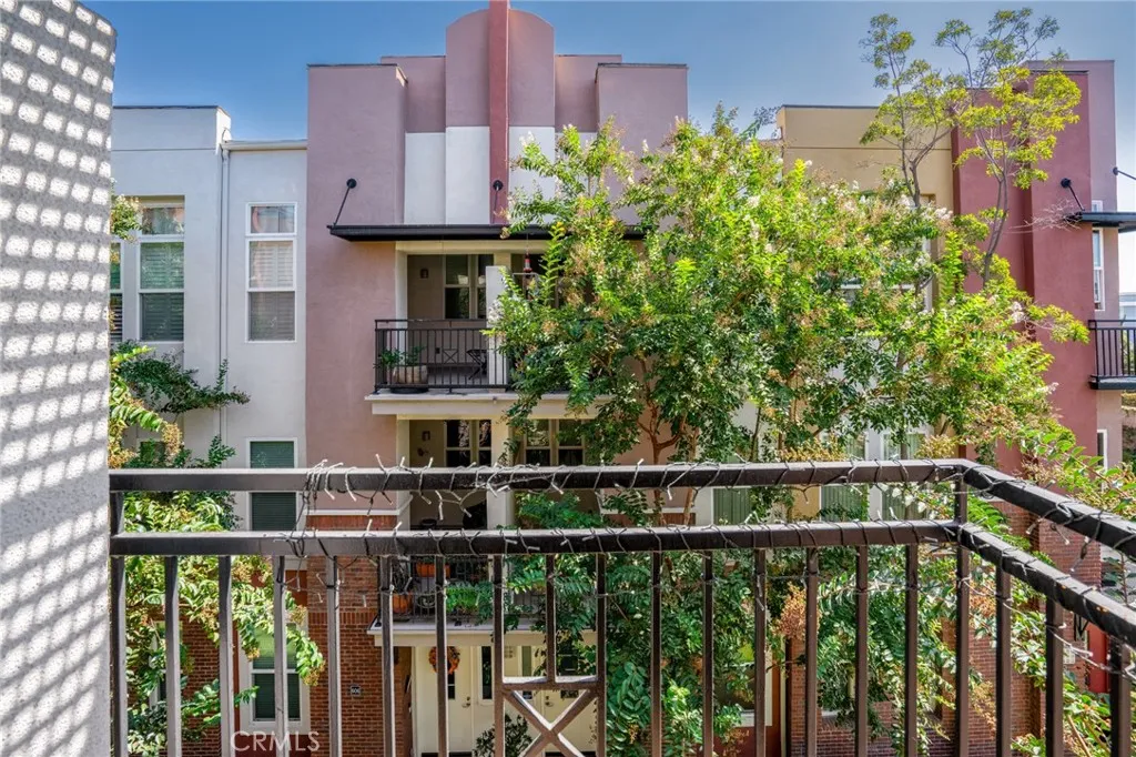 630 W 1st Street, Claremont, California 91711 home-pic-23